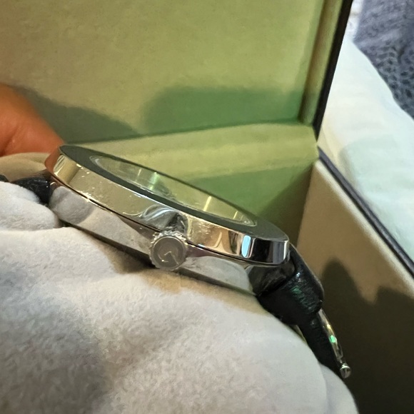 Gucci Watch YA129508 - Picture 7 of 10